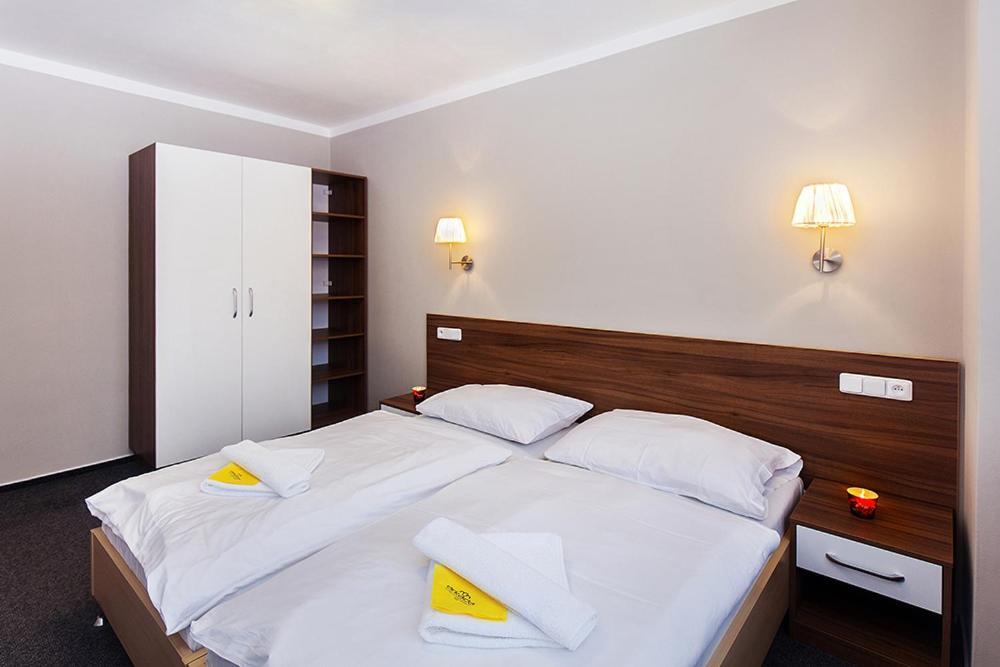 Arkada Hotel Bučovice Екстериор снимка