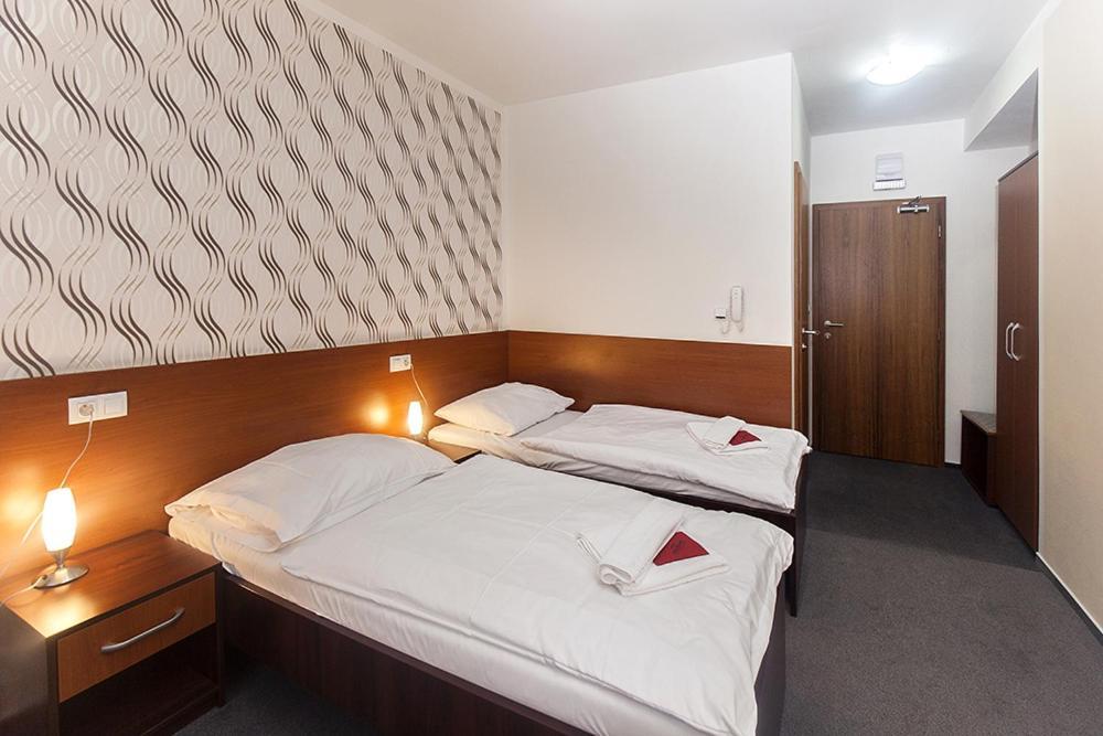Arkada Hotel Bučovice Екстериор снимка