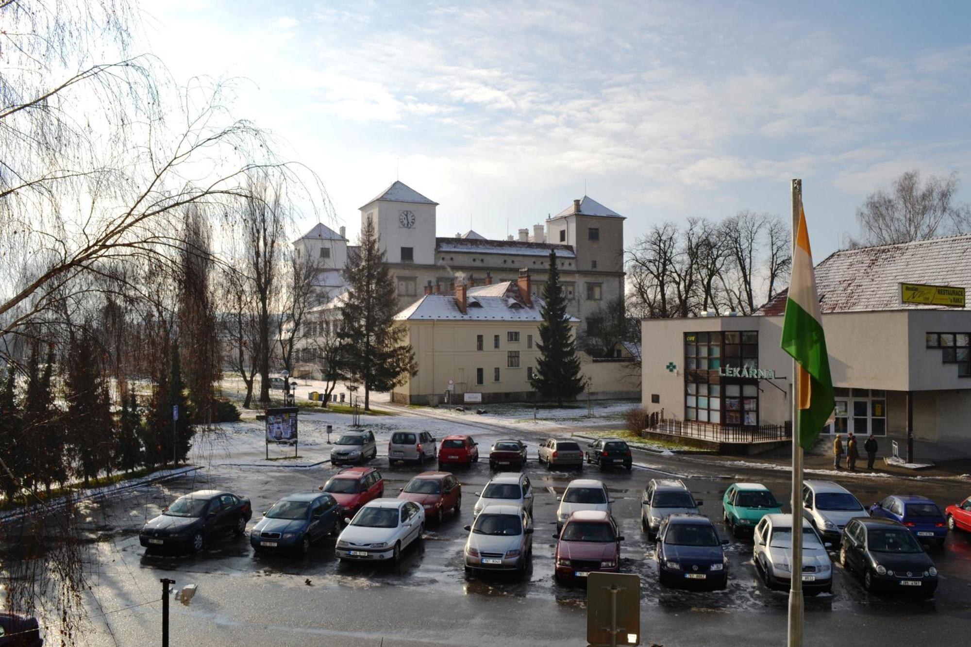 Arkada Hotel Bučovice Екстериор снимка
