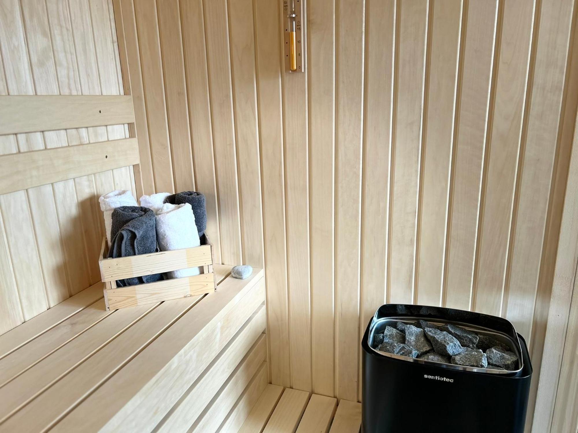 Arkada Hotel Bučovice Екстериор снимка
